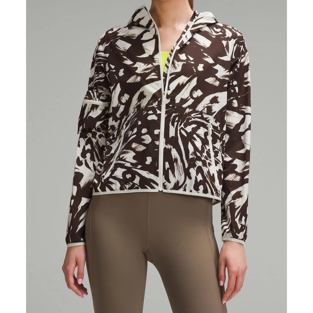 Lululemon Athletica Packable Ultralight Run Wind Jacket Monarch Bloom Espresso/6